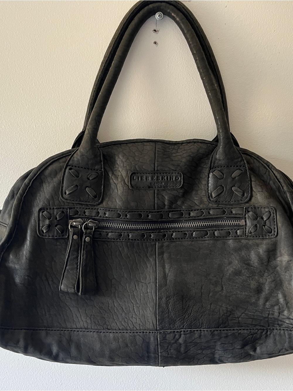 Liebeskind Berlin Black Leather Shoulder Bag - Picture 11 of 12